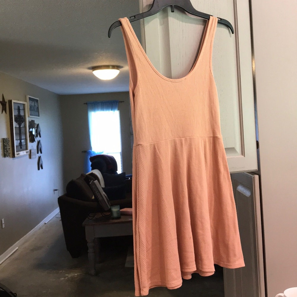 Dress - Picture 4 of 4